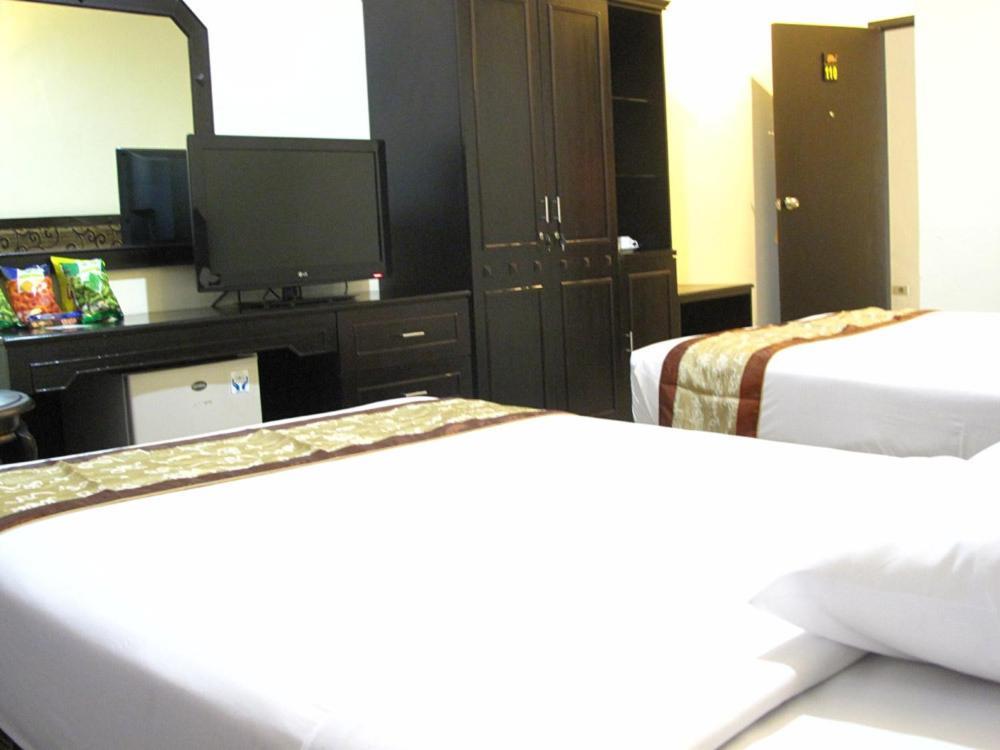 Gaja Hotel Pekanbaru Zimmer foto